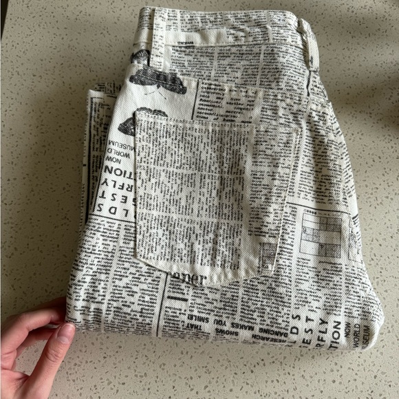 Zara White Newspaper Jeans - Picture 4 of 8